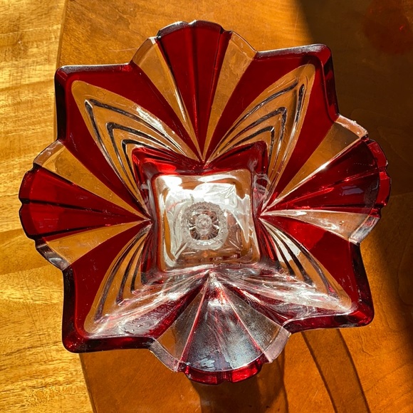 5th Avenue ruby Candy bowl - Picture 3 of 4